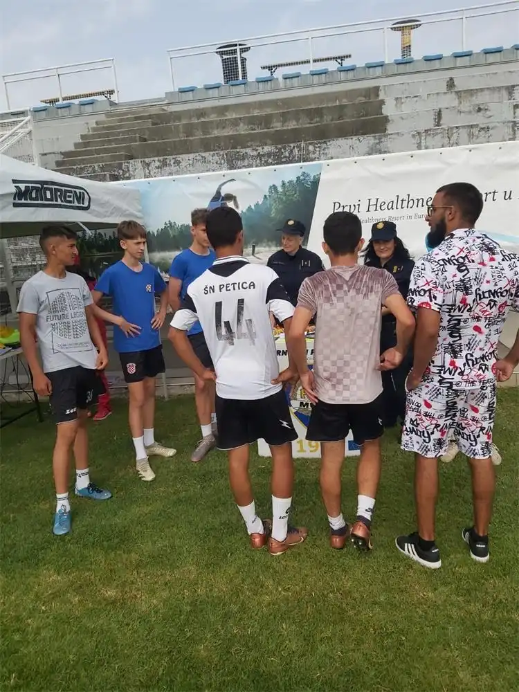 policija – preventivna akcija u Nedelišću (6) policija – preventivna akcija u Nedelišću (6)