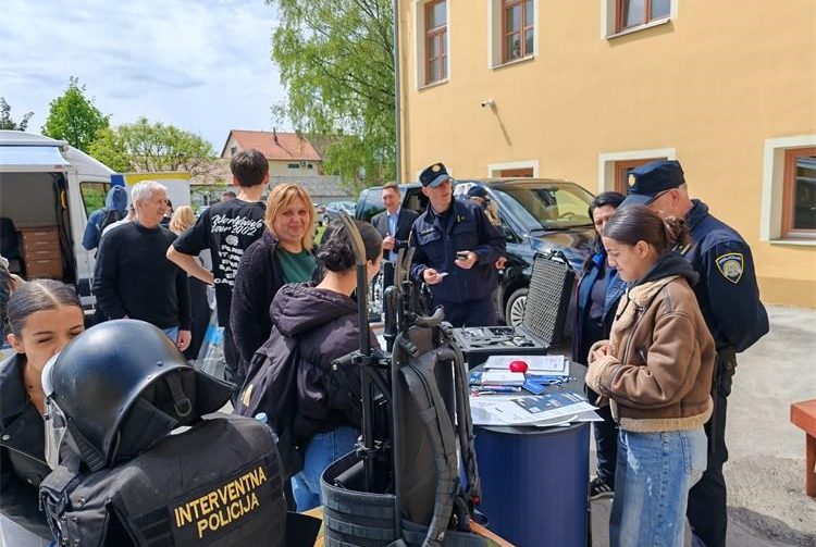 postani policajac (7)