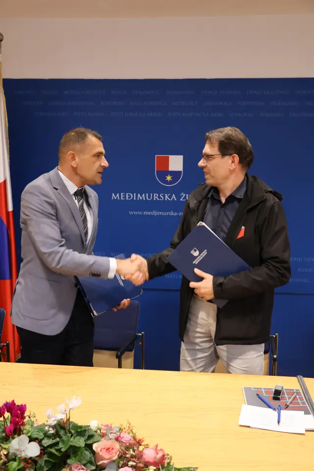 potpisivanje, sveti martin na muri, sportska dvorana, školska dvorana, međimurska županija (39)