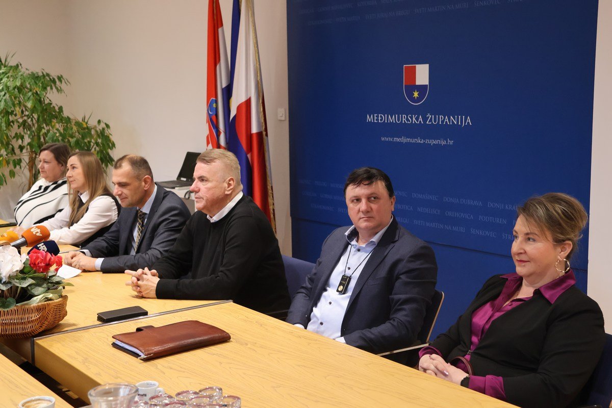 potpisivanje ugovora MŽ Graditeljska škola restoran (5)