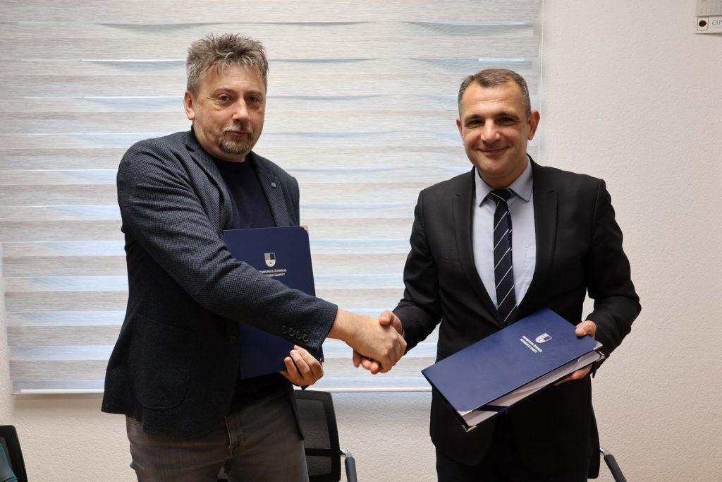 potpisivanje ugovora, Orehovica, ambulanta (12)