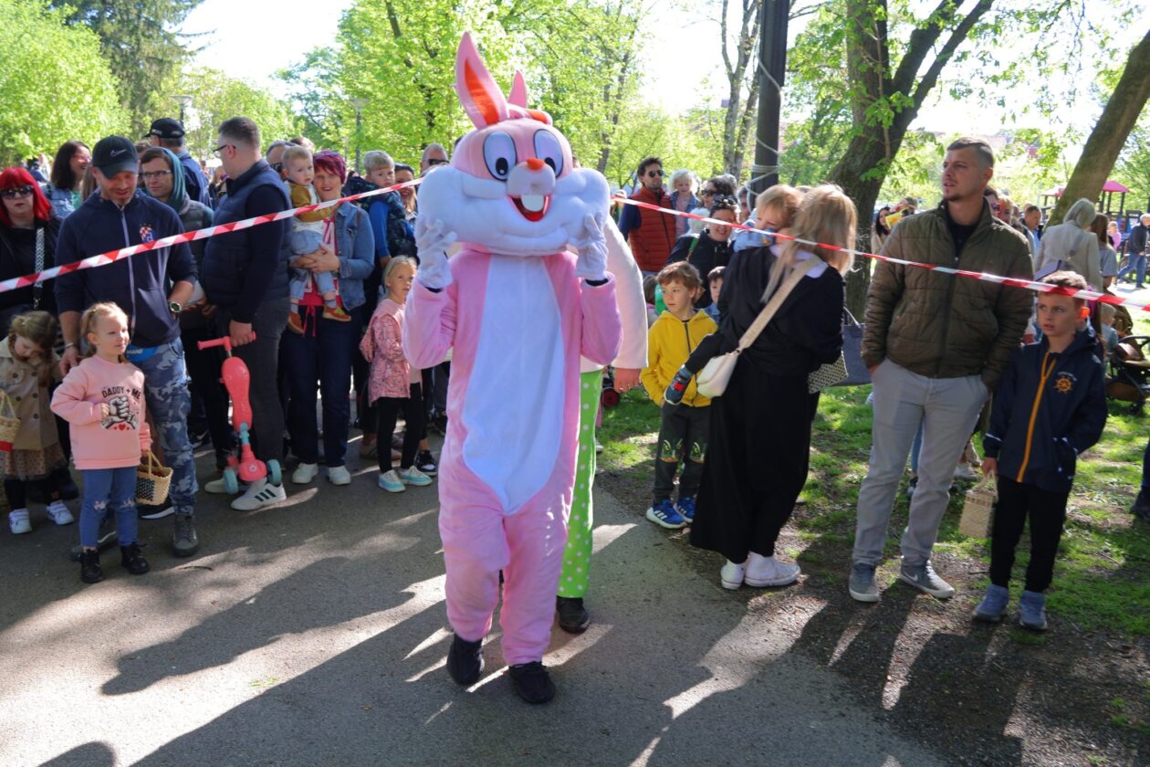 potraga za uskrsnim jajima,lov na pisanice, čakovec 2025 (12)