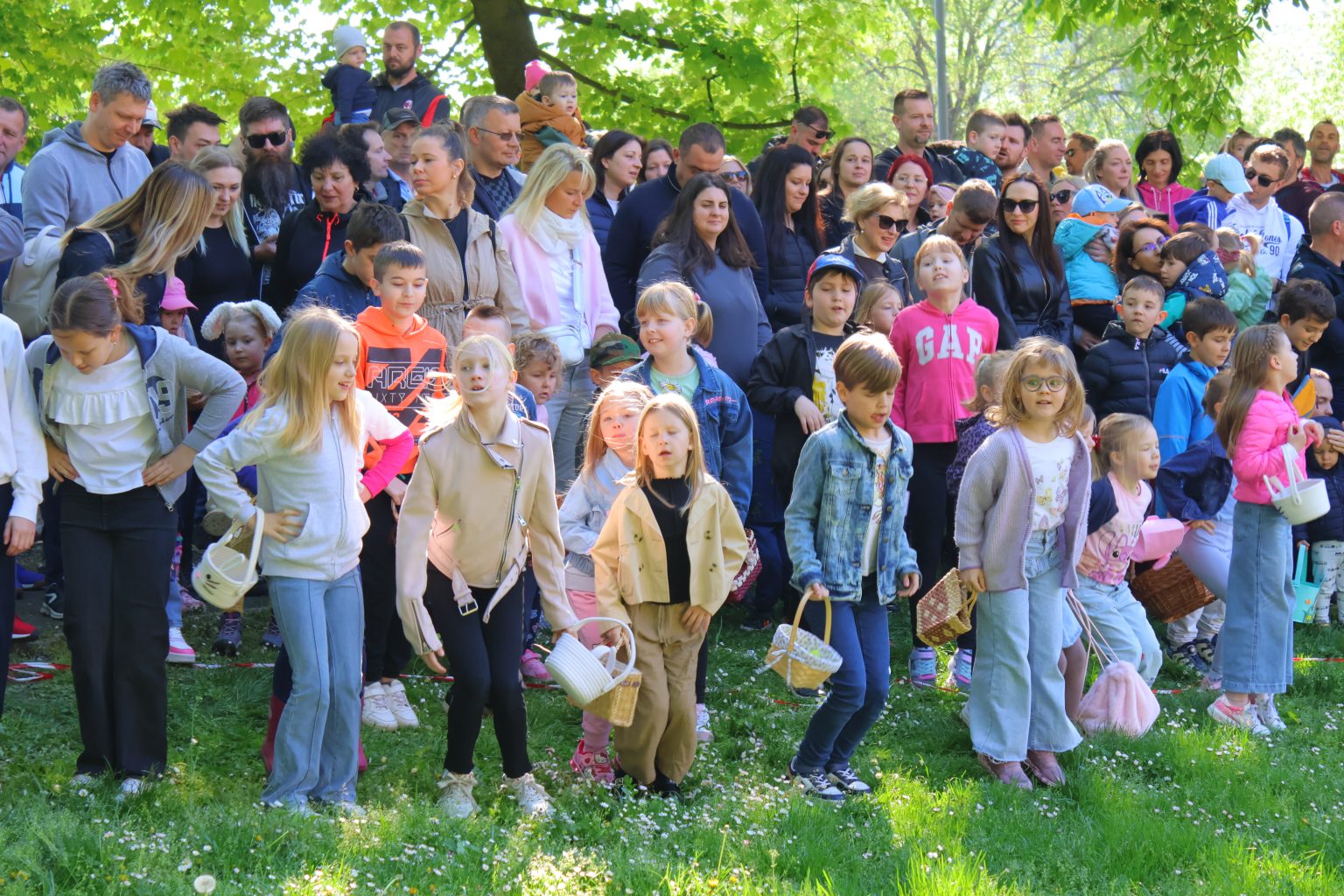 potraga za uskrsnim jajima,lov na pisanice, čakovec 2025 (14) potraga za uskrsnim jajima,lov na pisanice, čakovec 2025 (14)