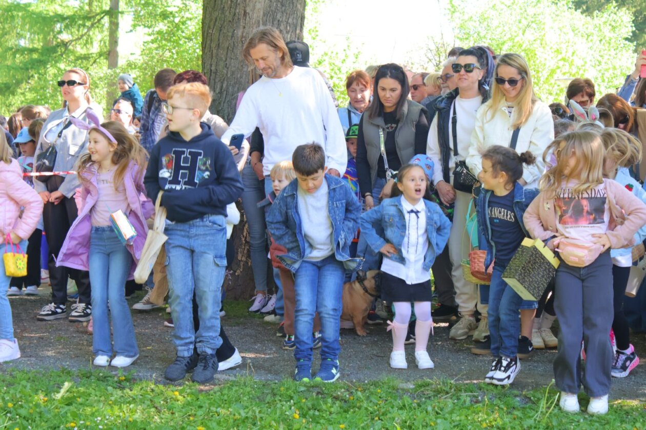 potraga za uskrsnim jajima,lov na pisanice, čakovec 2025 (16)