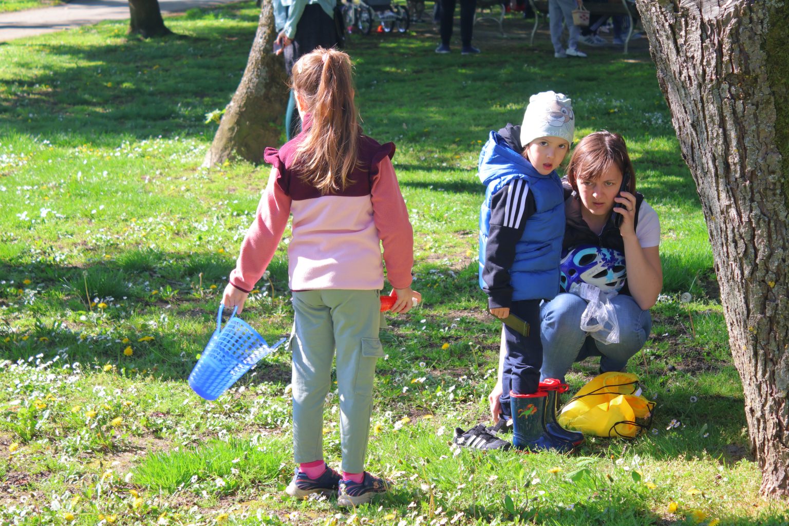 potraga za uskrsnim jajima,lov na pisanice, čakovec 2025 (2)