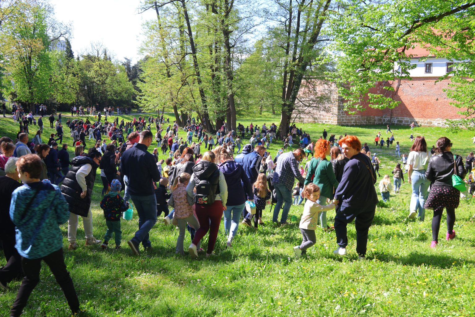 potraga za uskrsnim jajima,lov na pisanice, čakovec 2025 (23) potraga za uskrsnim jajima,lov na pisanice, čakovec 2025 (23)