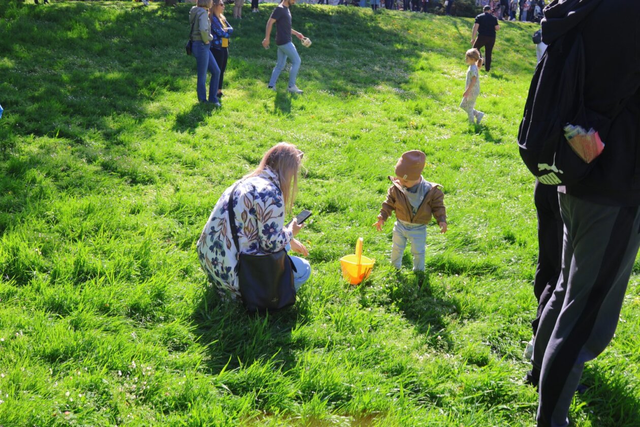 potraga za uskrsnim jajima,lov na pisanice, čakovec 2025 (27)