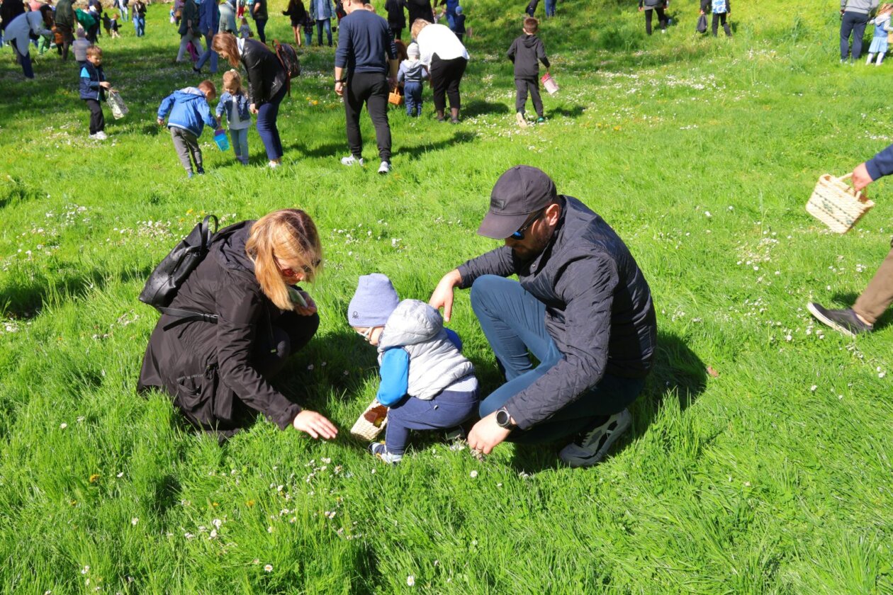 potraga za uskrsnim jajima,lov na pisanice, čakovec 2025 (28)