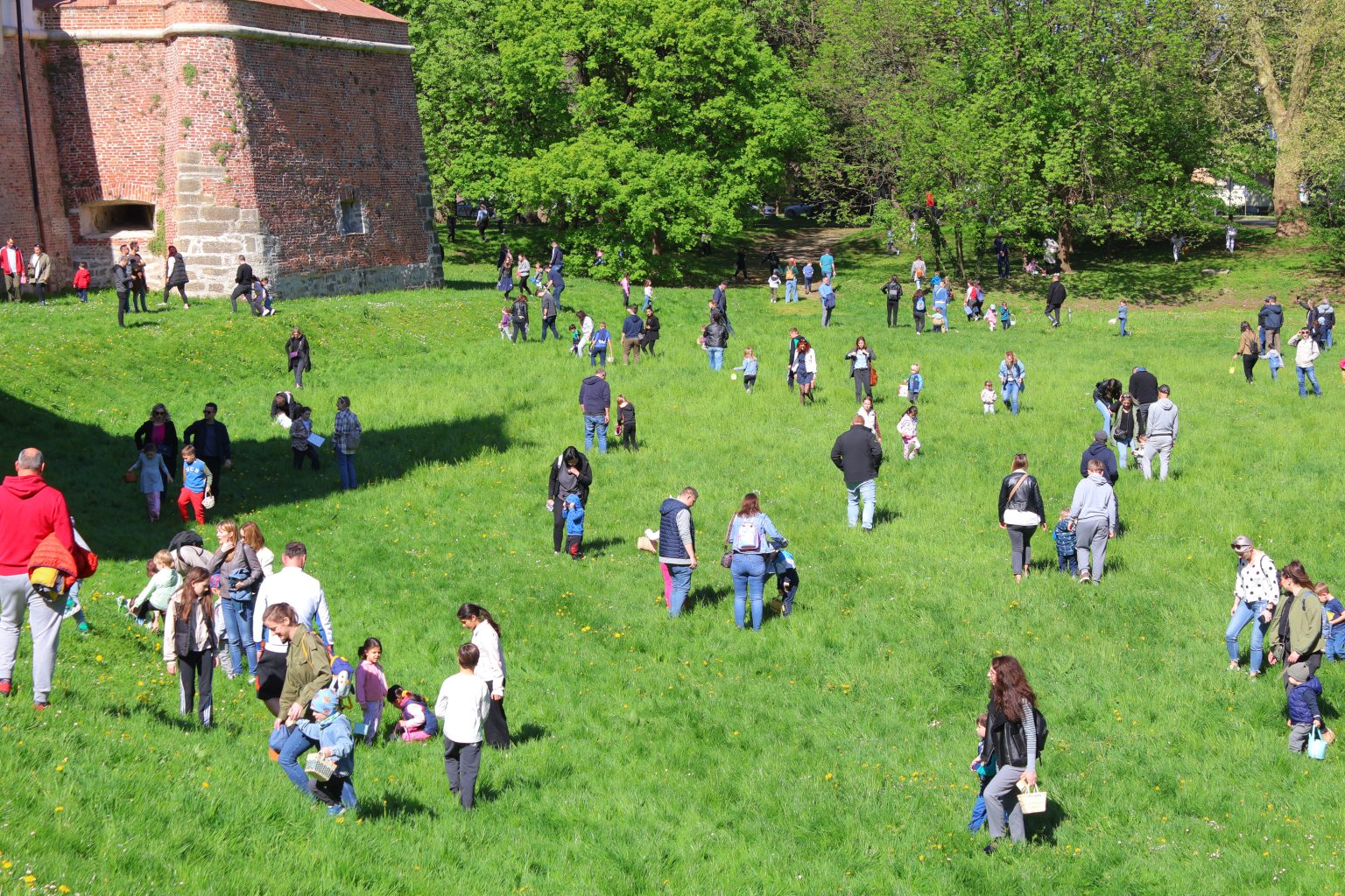 potraga za uskrsnim jajima,lov na pisanice, čakovec 2025 (38) potraga za uskrsnim jajima,lov na pisanice, čakovec 2025 (38)