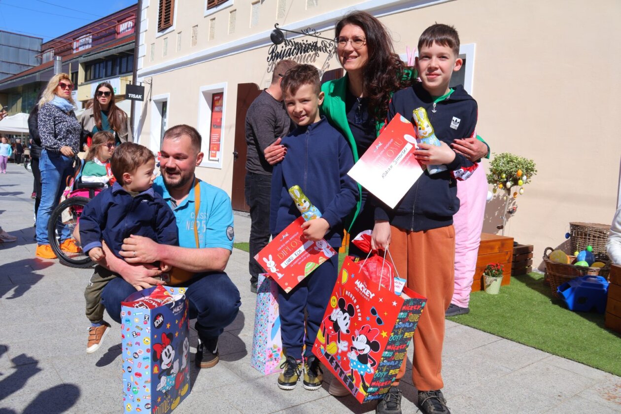 potraga za uskrsnim jajima,lov na pisanice, čakovec 2025 (44)