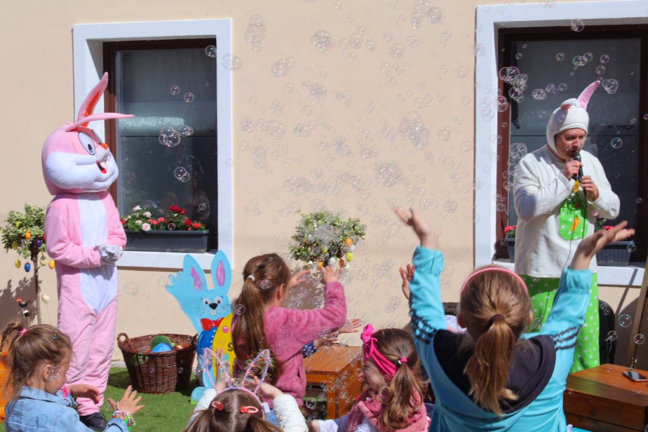potraga za uskrsnim jajima,lov na pisanice, čakovec 2025 (49)