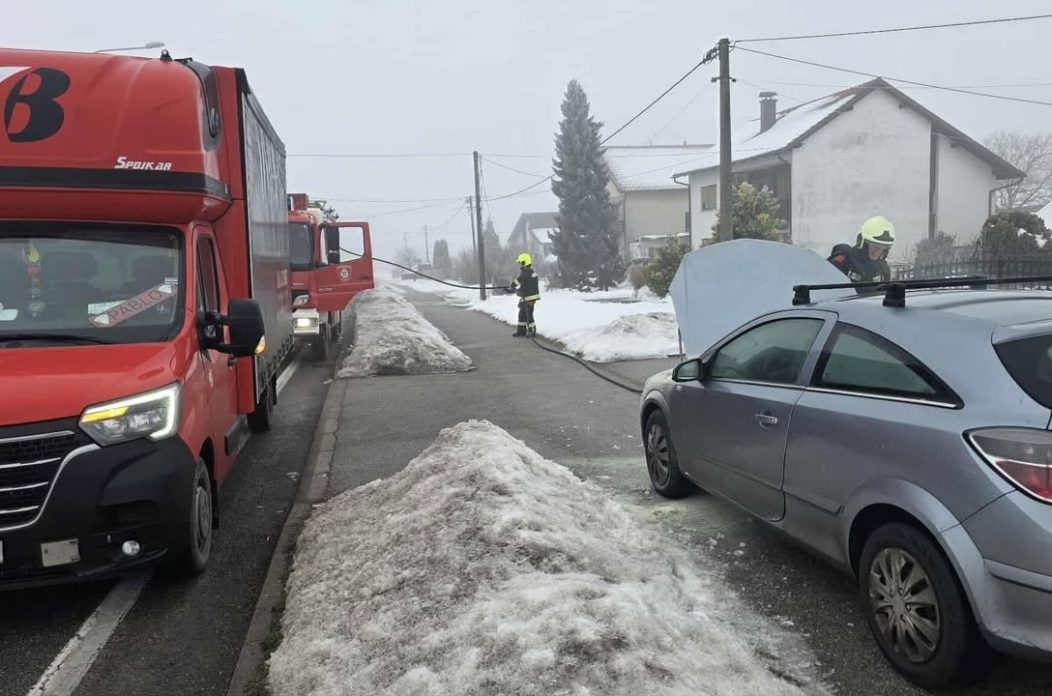 požar na autu (1) požar na autu (1)