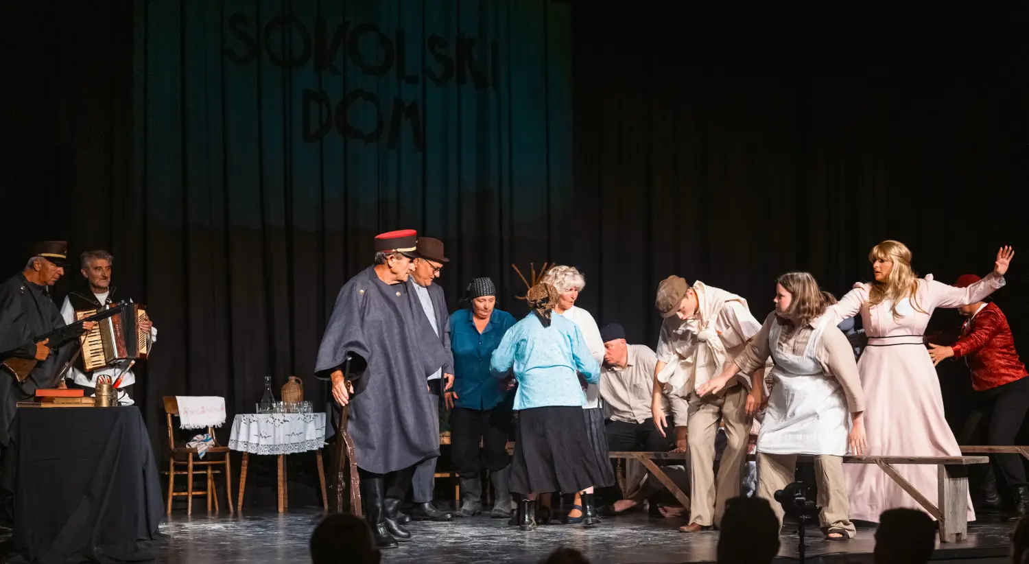 predstava globina (50) predstava globina (50)