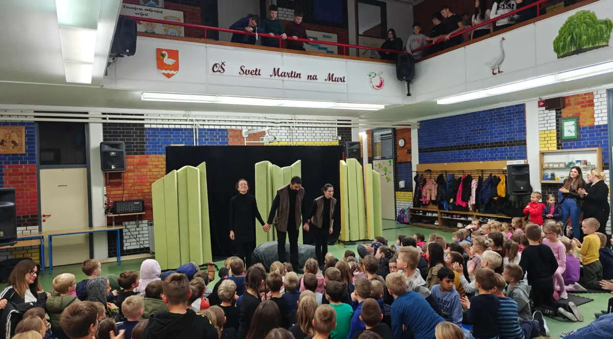 predstava grizlijan općina sveti martin na muri (3) predstava grizlijan općina sveti martin na muri (3)