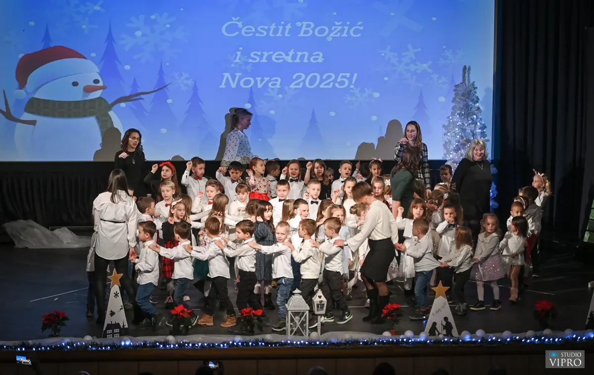 predstava vrtić fijolica 2024 (10)