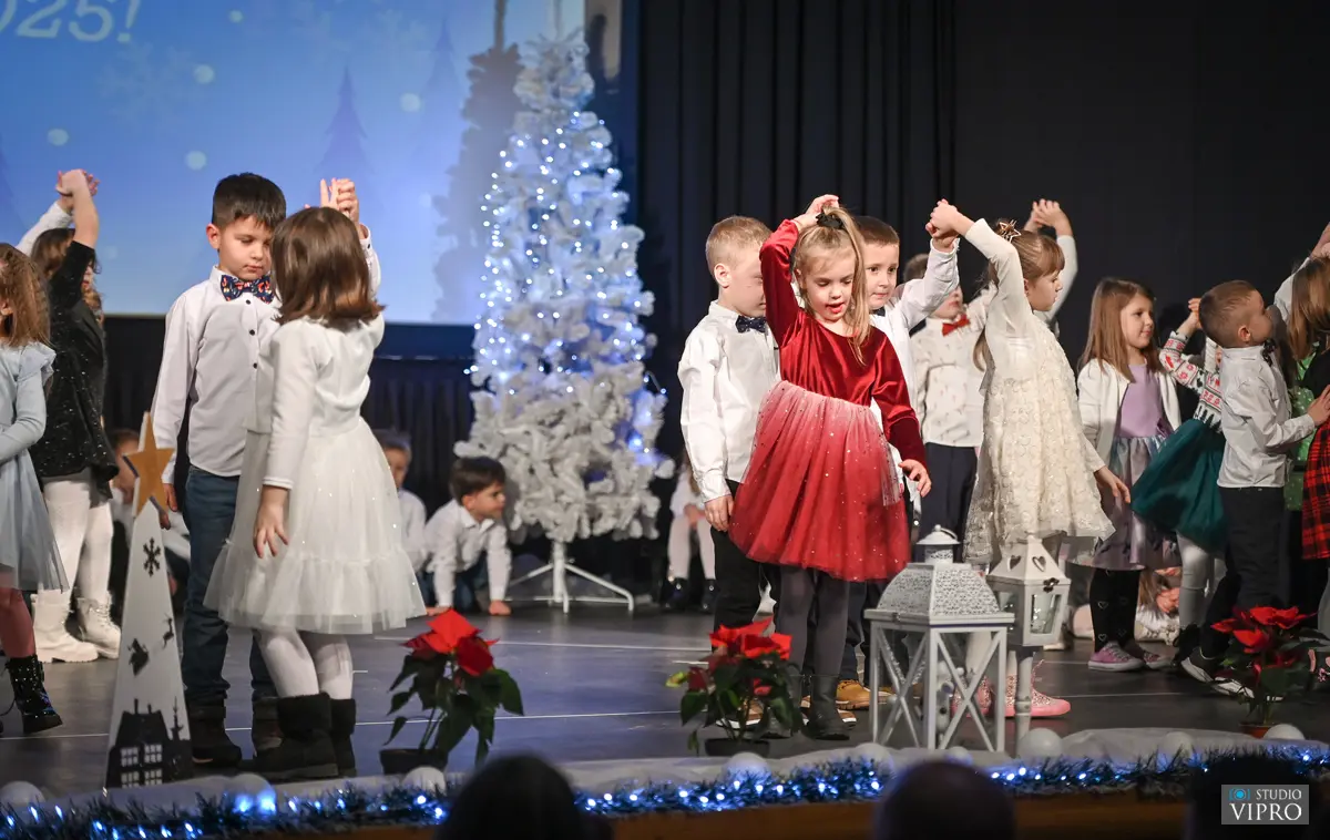 predstava vrtić fijolica 2024 (7)