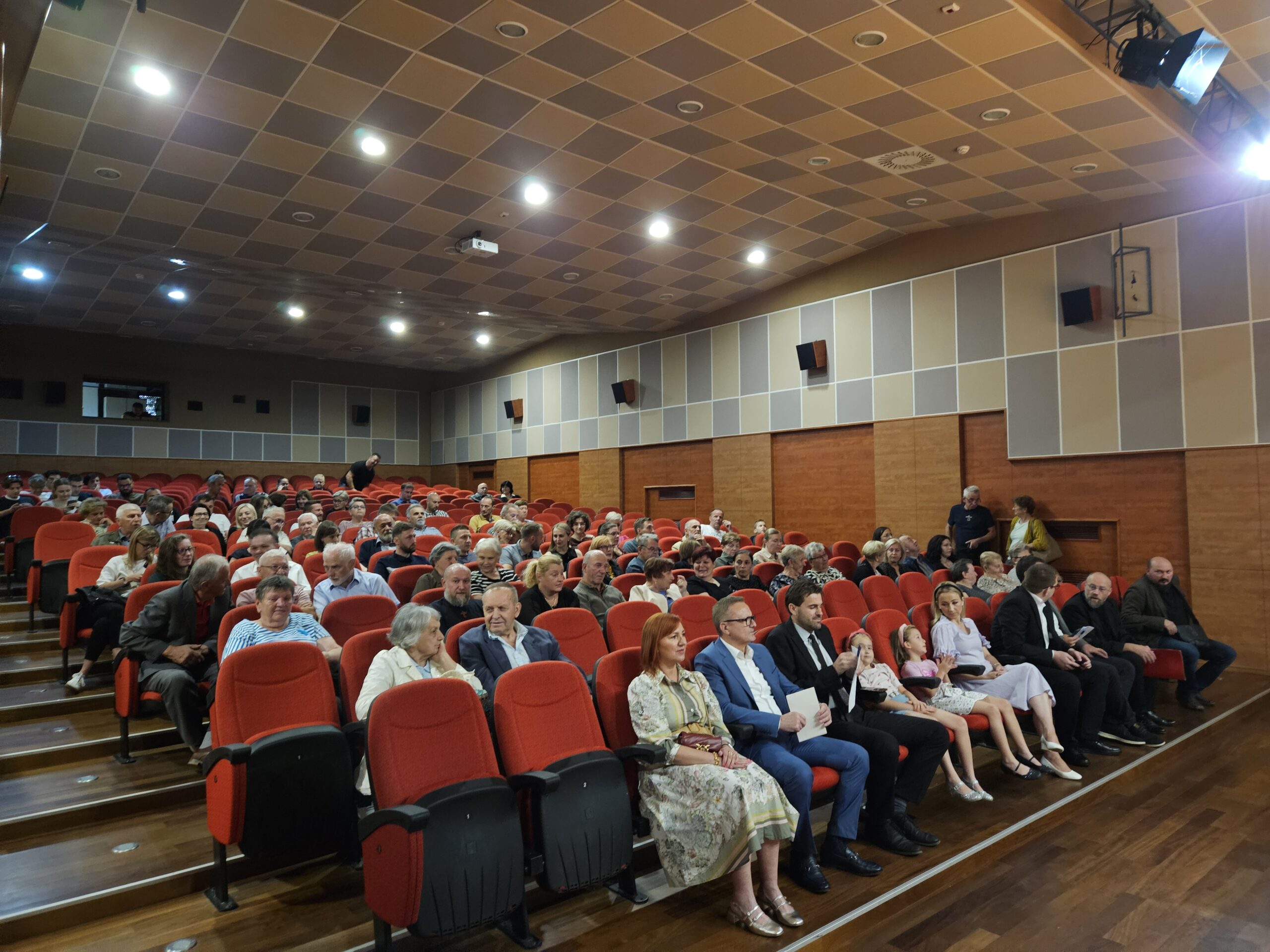 predstavljanje monografije Mala Subotica (3) predstavljanje monografije Mala Subotica (3)