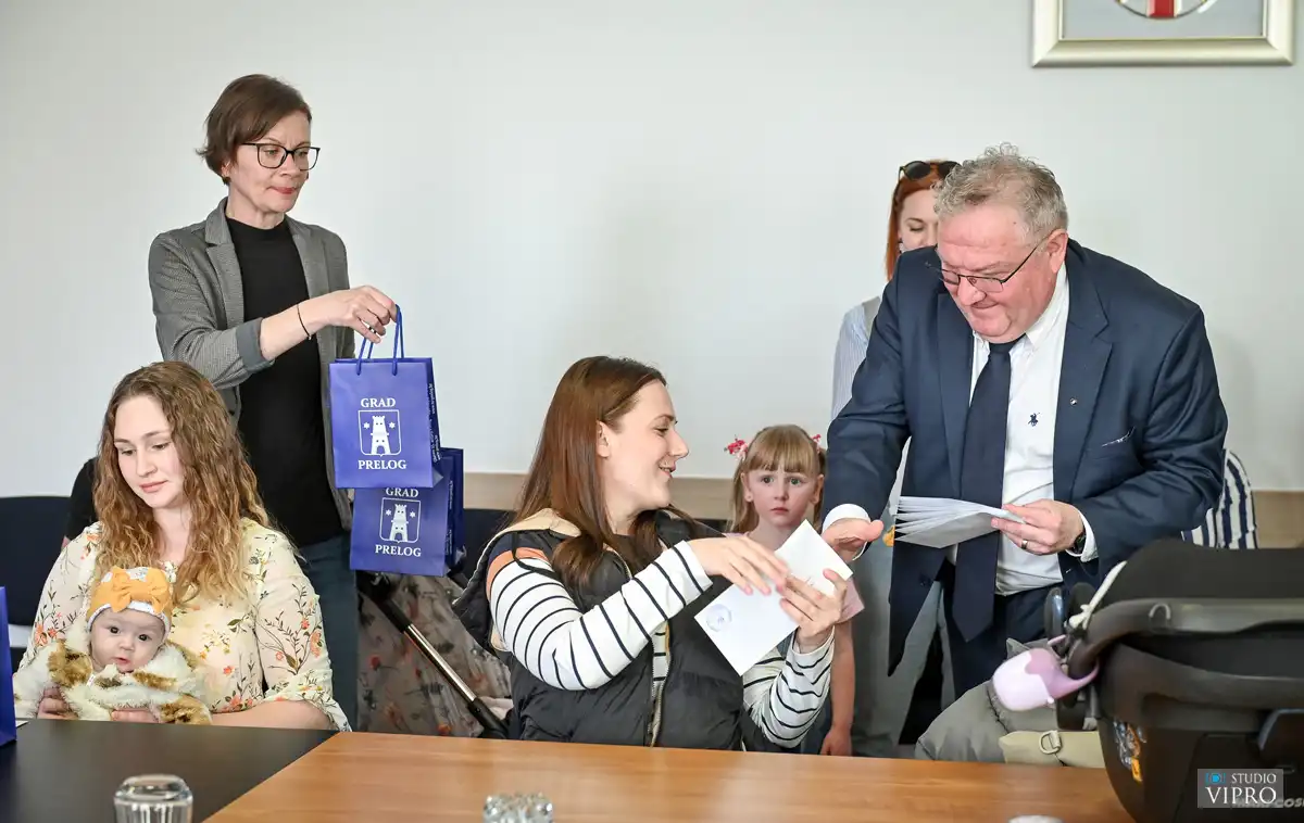 prelog,kolarek,novorođenčad (1) prelog,kolarek,novorođenčad (1)