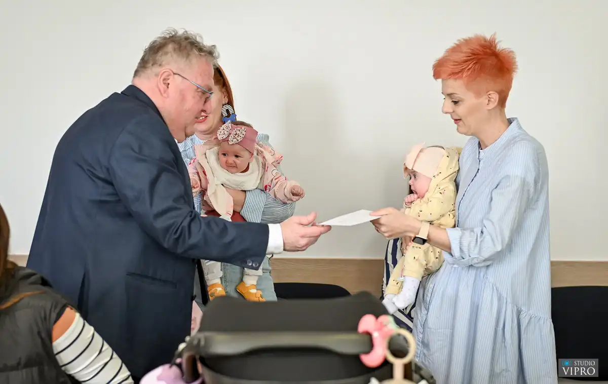 prelog,kolarek,novorođenčad (12) prelog,kolarek,novorođenčad (12)