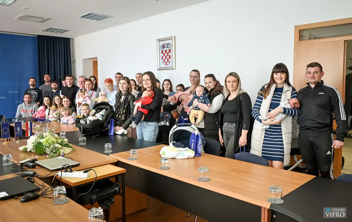 prelog,kolarek,novorođenčad (5) prelog,kolarek,novorođenčad (5)