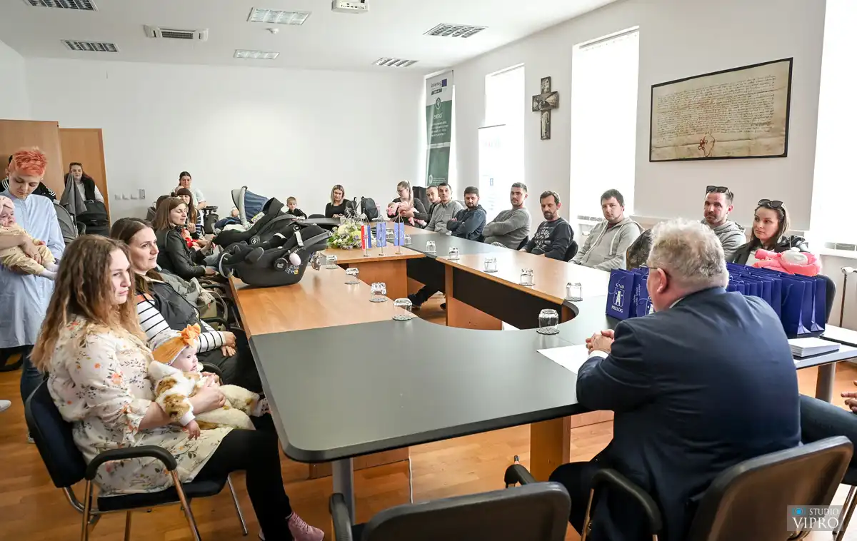 prelog,kolarek,novorođenčad (8) prelog,kolarek,novorođenčad (8)