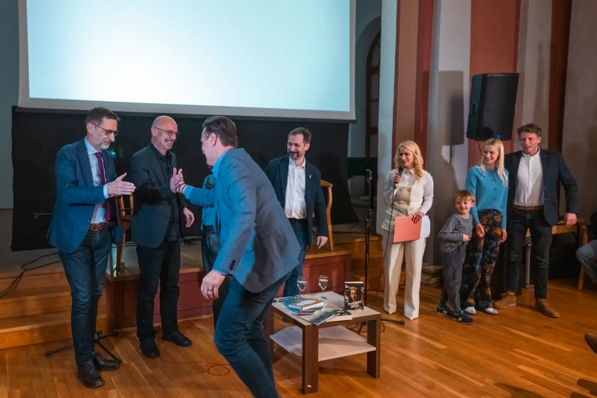 pretpremijera filma U zagrljaju rijeke (1) pretpremijera filma U zagrljaju rijeke (1)