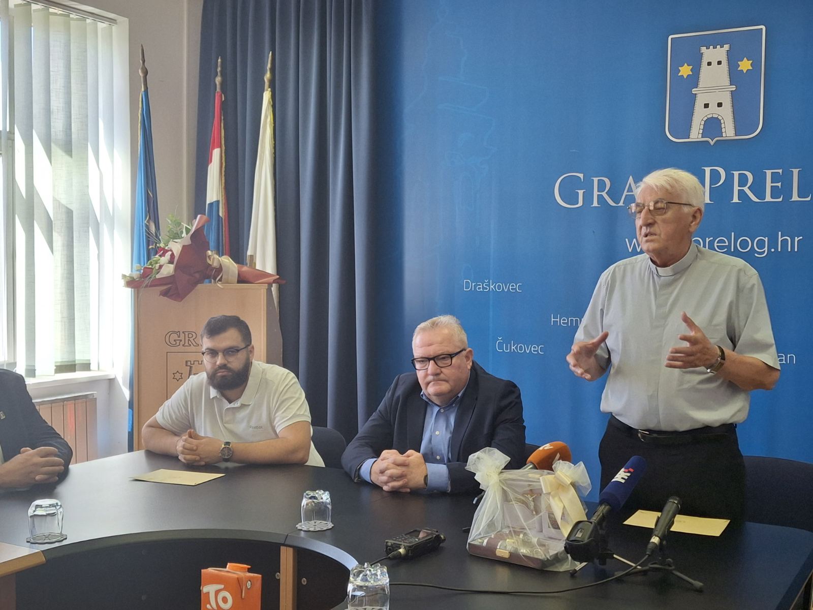 prijem prečasni antun hoblaj, dominik cestar (25) prijem prečasni antun hoblaj, dominik cestar (25)