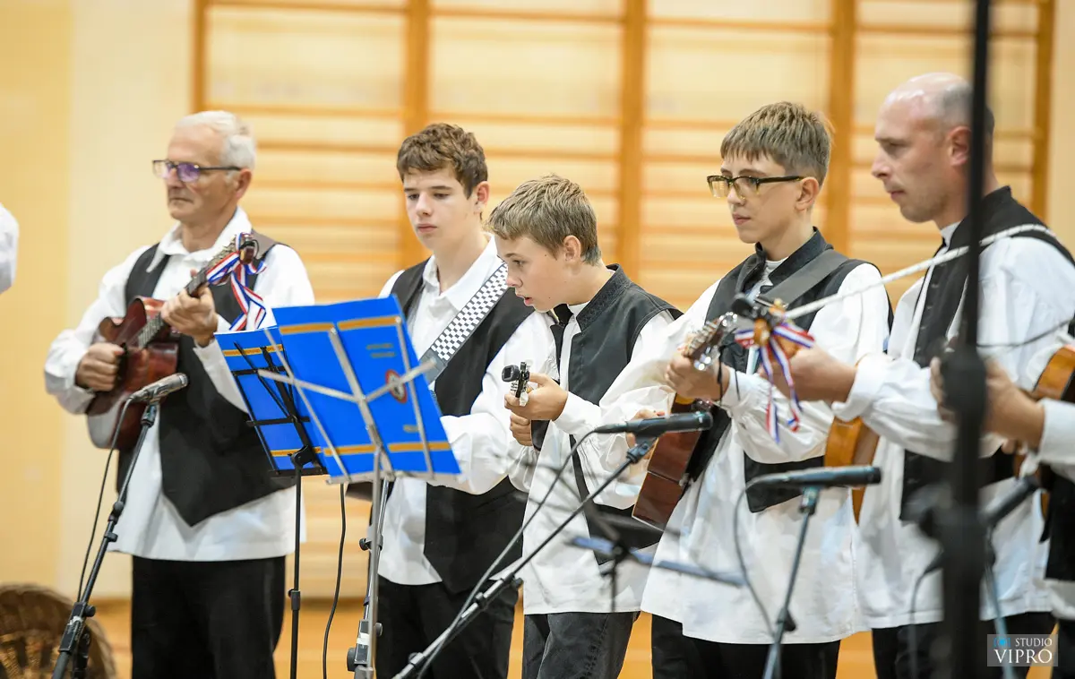 priločki folklorni susreti (17)