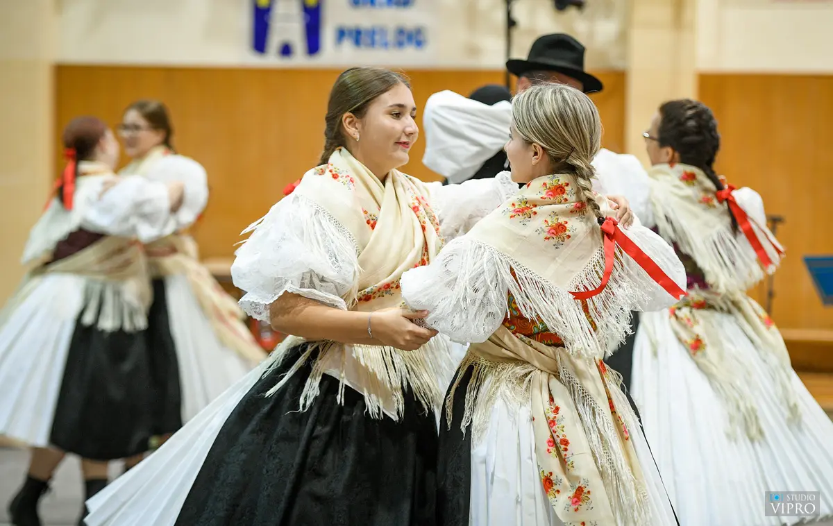 priločki folklorni susreti (19)