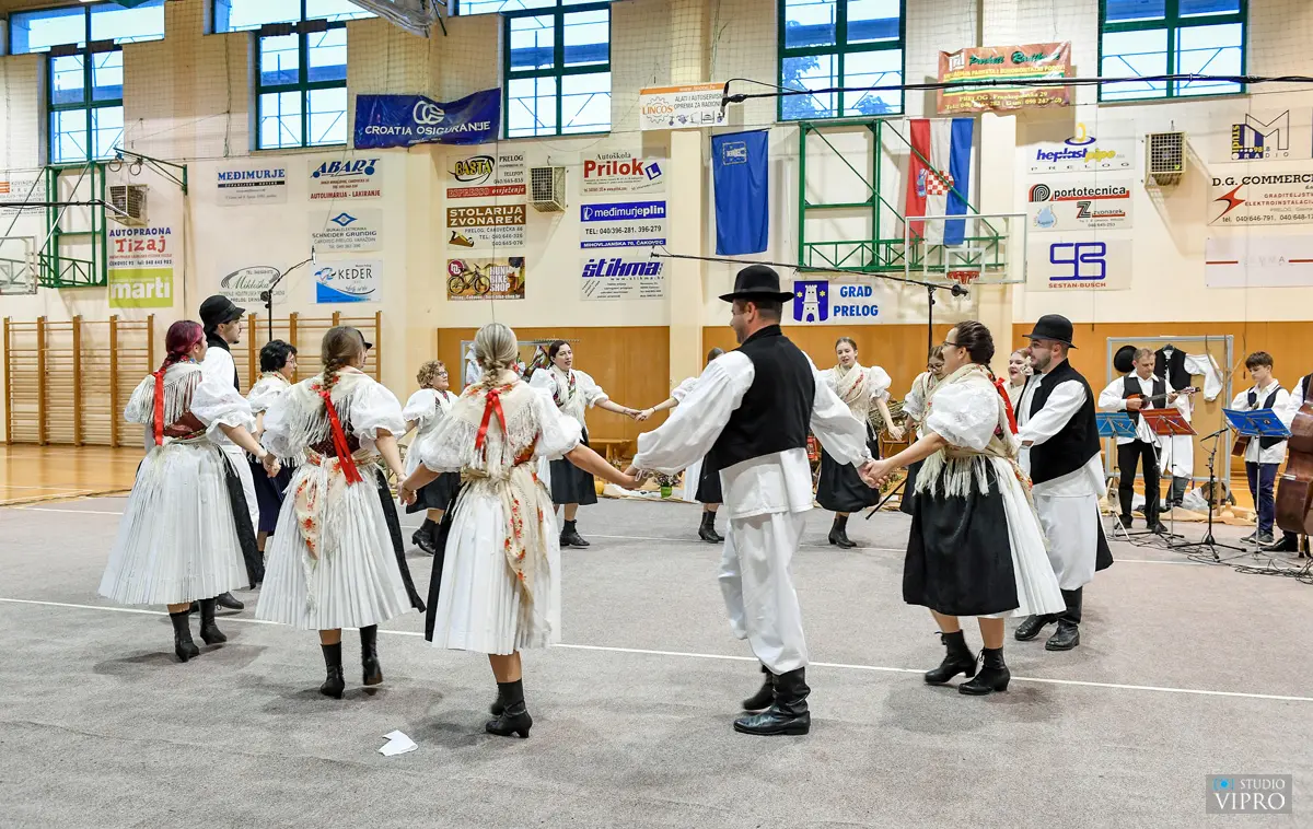 priločki folklorni susreti (22)