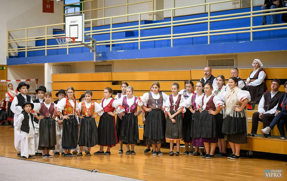 priločki folklorni susreti (24)