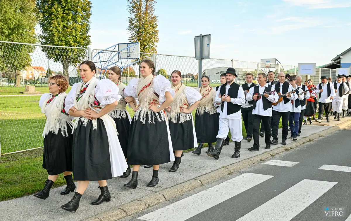 priločki folklorni susreti (3)
