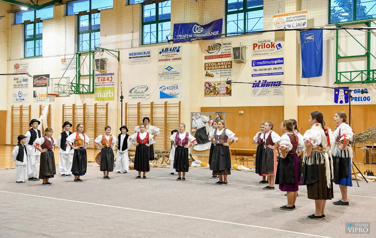 priločki folklorni susreti (31)