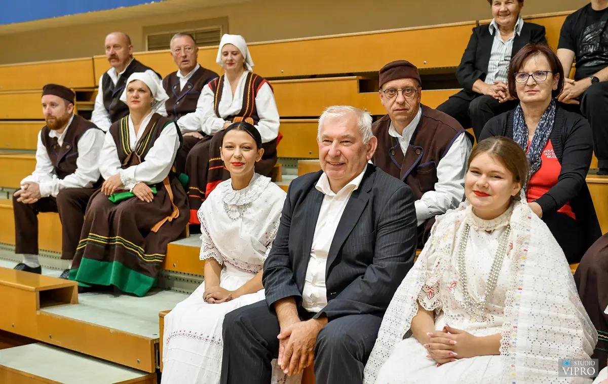 priločki folklorni susreti (34)