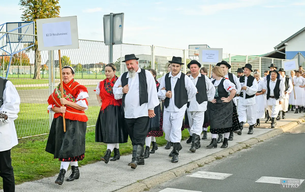 priločki folklorni susreti (4)
