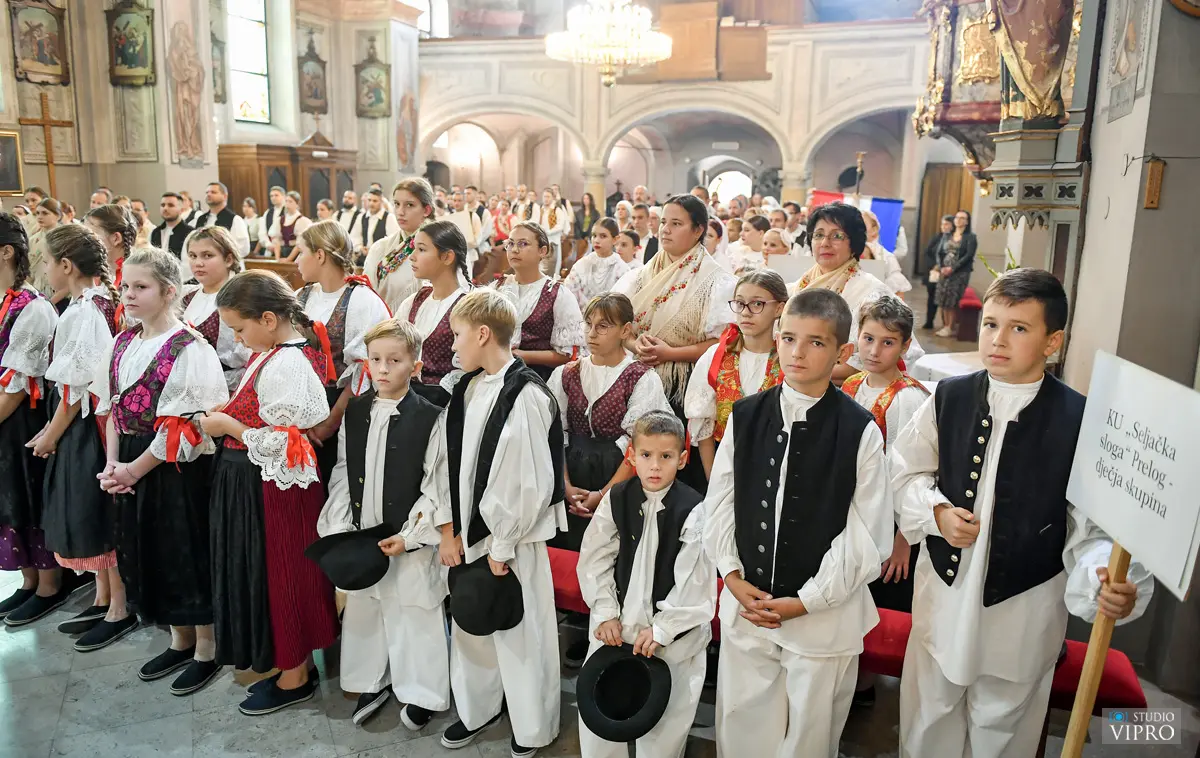 priločki folklorni susreti (6)