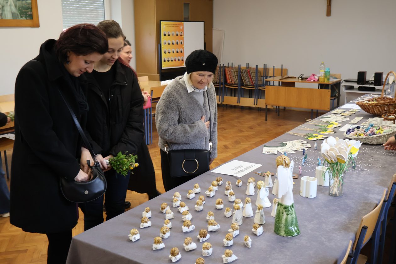 prodajna izložba COO (6) prodajna izložba COO (6)