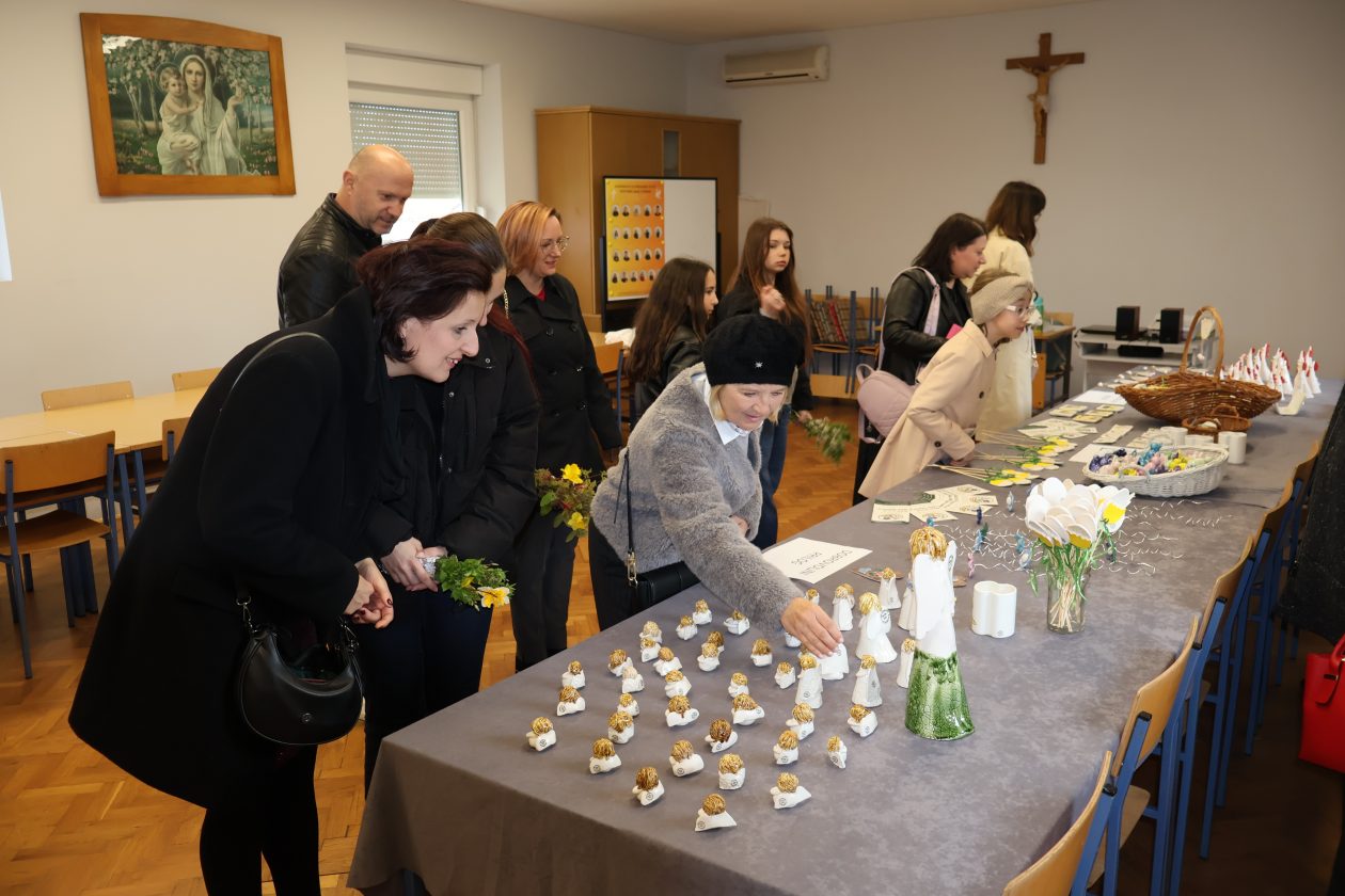 prodajna izložba COO (7) prodajna izložba COO (7)