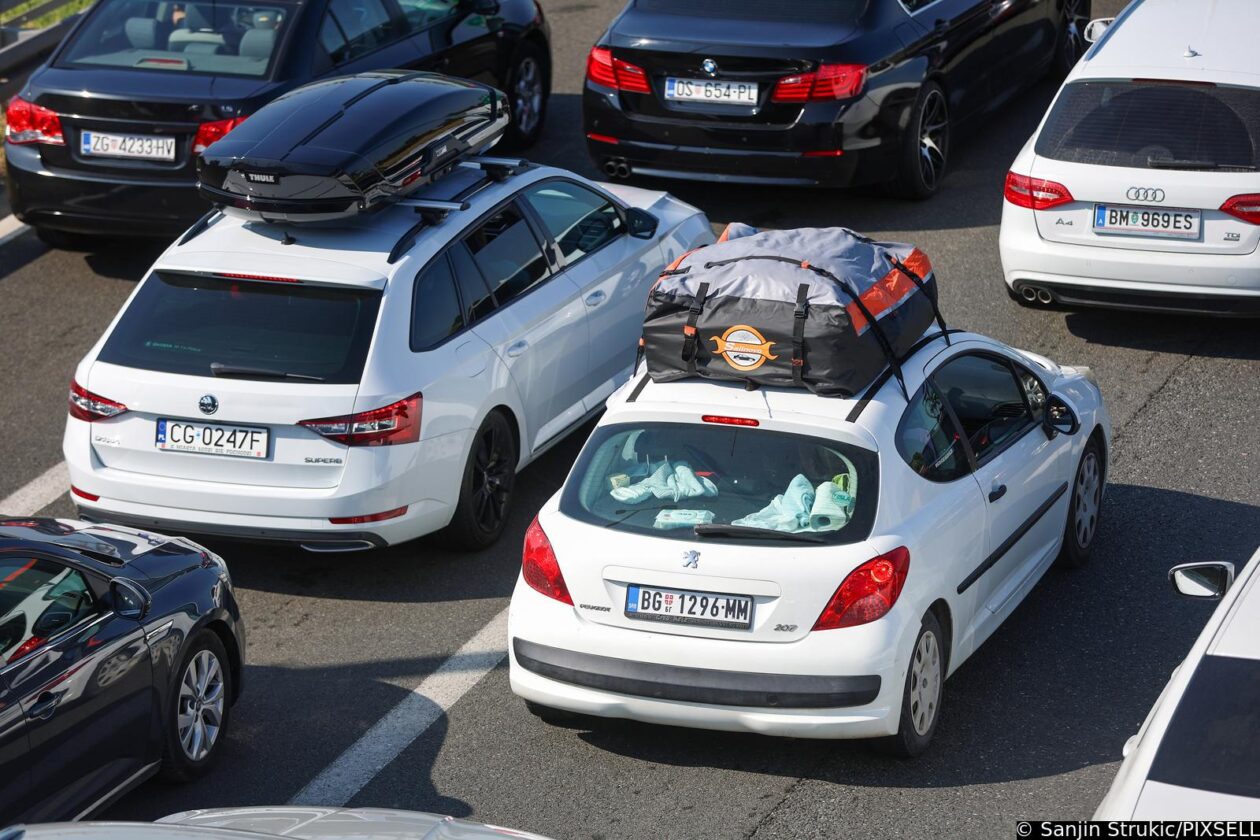 Zagreb: Velika gužva na naplatnoj postaji Lučko