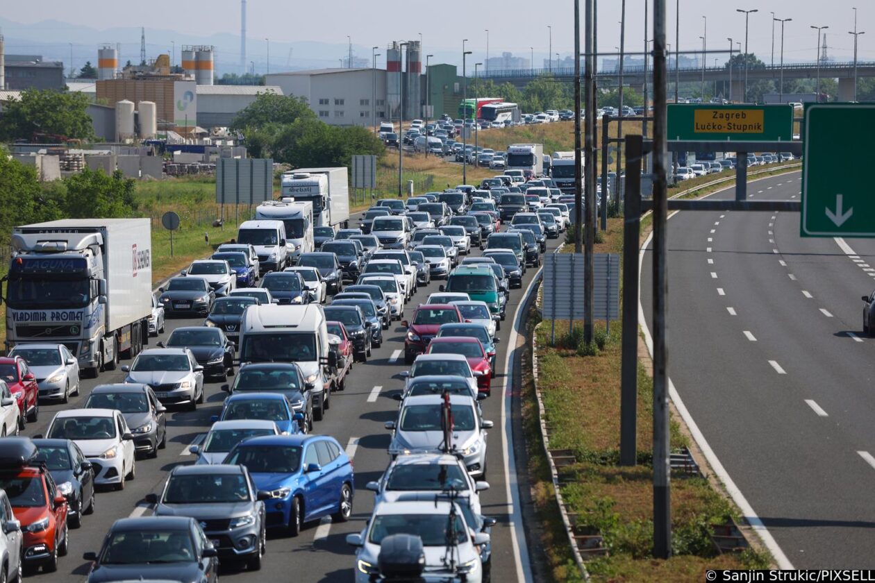 Zagreb: Velika gužva na naplatnoj postaji Lučko