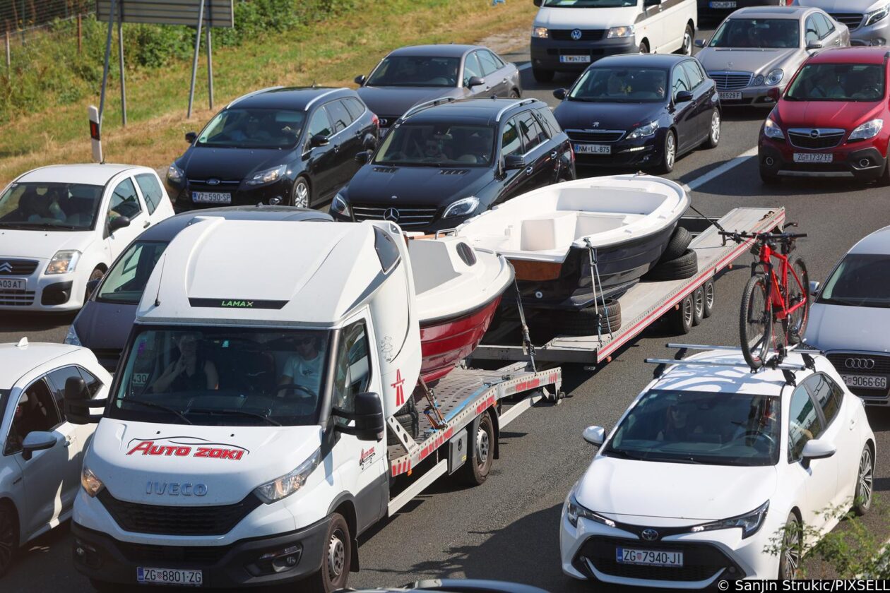 Zagreb: Velika gužva na naplatnoj postaji Lučko