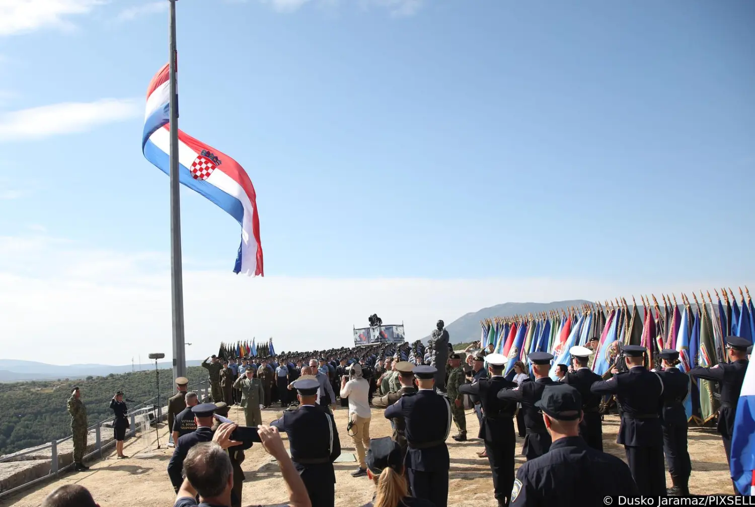 proslava Oluje, Knin, zastava,vojnici,andrej plenković,zoran milanović (13) proslava Oluje, Knin, zastava,vojnici,andrej plenković,zoran milanović (13)