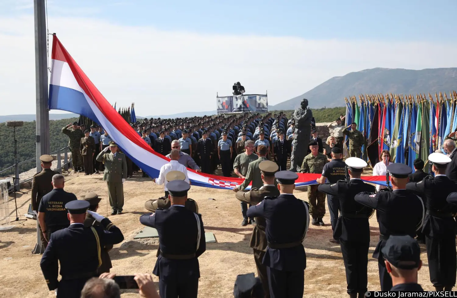 proslava Oluje, Knin, zastava,vojnici,andrej plenković,zoran milanović (14) proslava Oluje, Knin, zastava,vojnici,andrej plenković,zoran milanović (14)