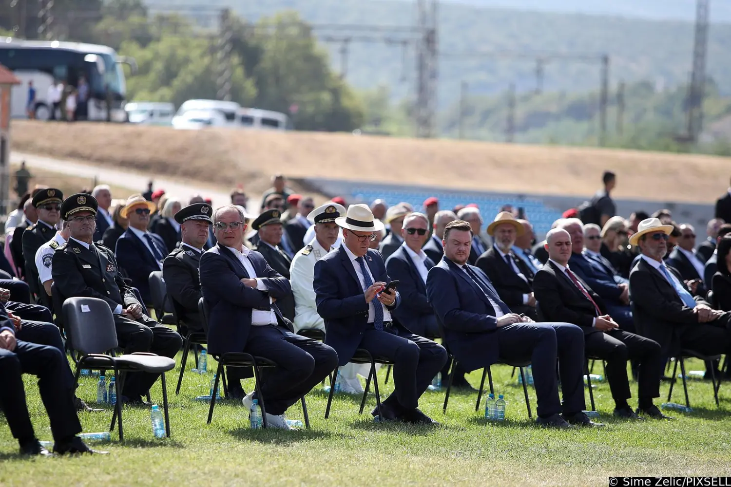 proslava Oluje, Knin, zastava,vojnici,andrej plenković,zoran milanović (18) proslava Oluje, Knin, zastava,vojnici,andrej plenković,zoran milanović (18)