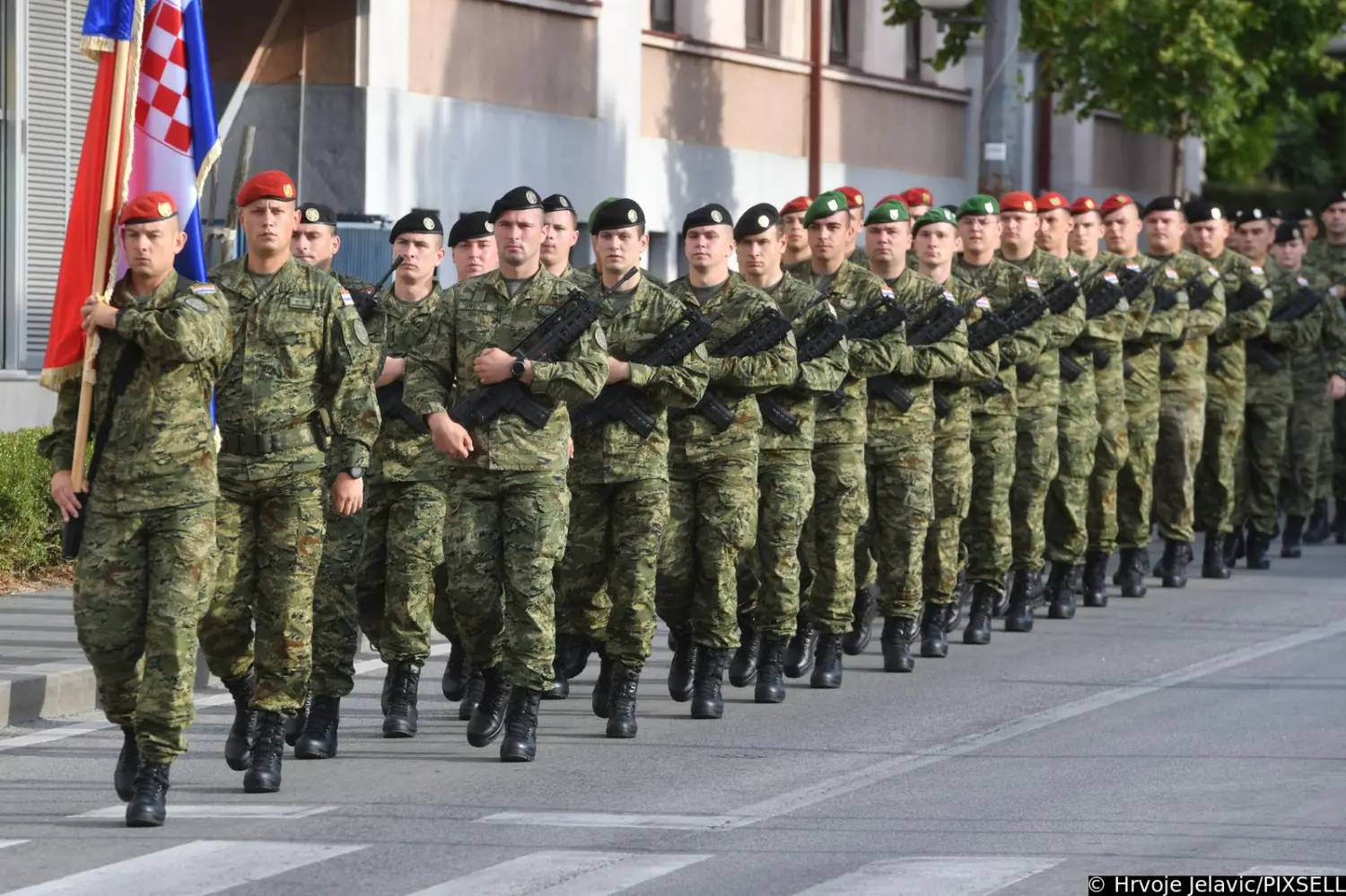 proslava Oluje, Knin, zastava,vojnici,andrej plenković,zoran milanović (28) proslava Oluje, Knin, zastava,vojnici,andrej plenković,zoran milanović (28)