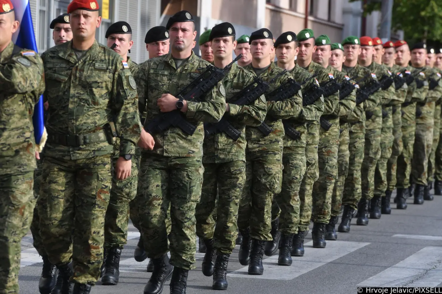 proslava Oluje, Knin, zastava,vojnici,andrej plenković,zoran milanović (29) proslava Oluje, Knin, zastava,vojnici,andrej plenković,zoran milanović (29)