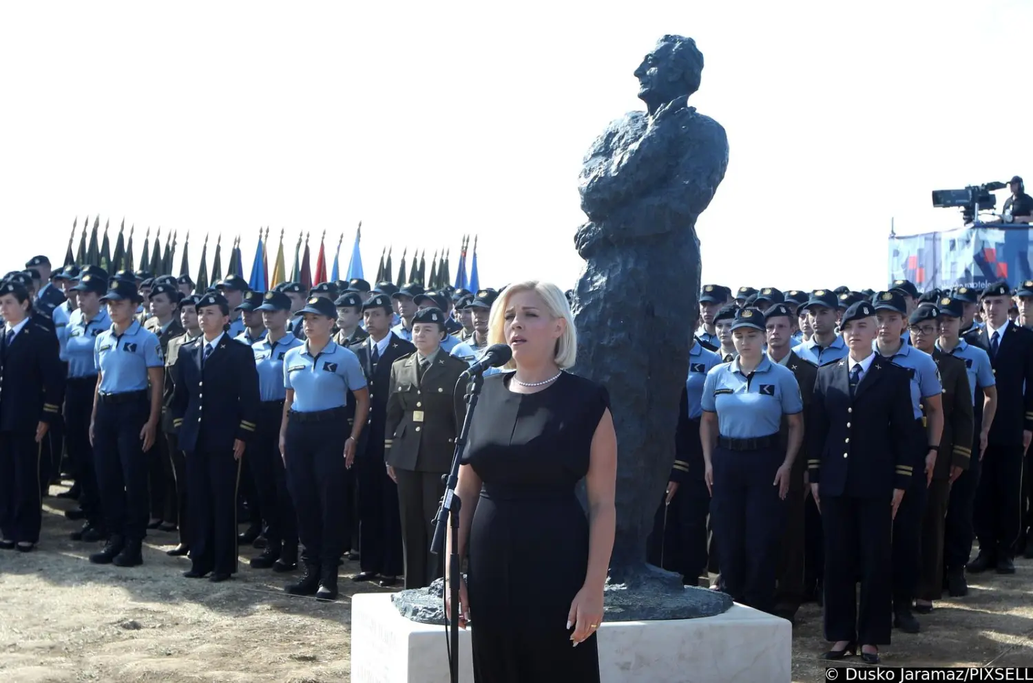 proslava Oluje, Knin, zastava,vojnici,andrej plenković,zoran milanović (8) proslava Oluje, Knin, zastava,vojnici,andrej plenković,zoran milanović (8)