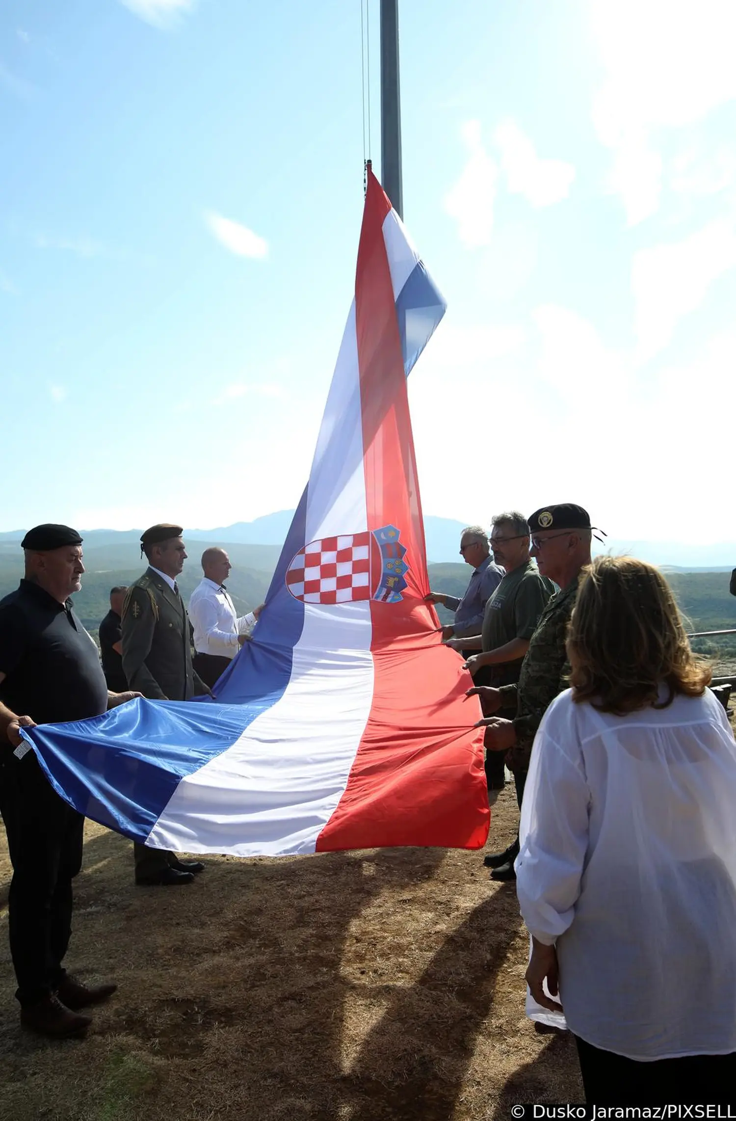 proslava Oluje, Knin, zastava,vojnici,andrej plenković,zoran milanović (9) proslava Oluje, Knin, zastava,vojnici,andrej plenković,zoran milanović (9)