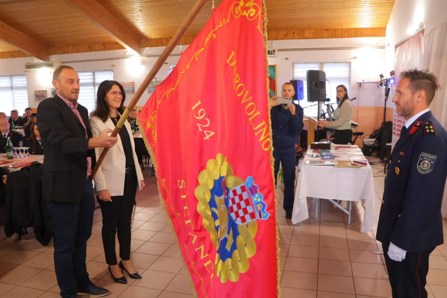 proslava dvd štefanec (19) proslava dvd štefanec (19)