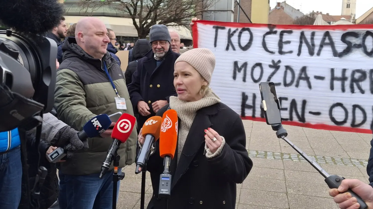 prosvjed 8 2 2025, bolnica (2) prosvjed 8 2 2025, bolnica (2)